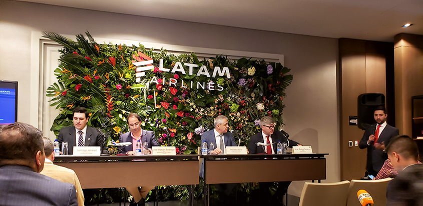 Rueda de prensa para la presentación del plan de expansión de LATAM Airlines en Colombia.