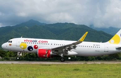 Airbus A320 de Viva Air en Santa Marta.