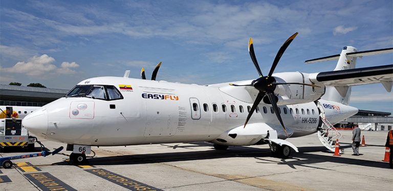 ATR 42-600 de EasyFly en el Terminal Puente Aéreo de Bogotá.