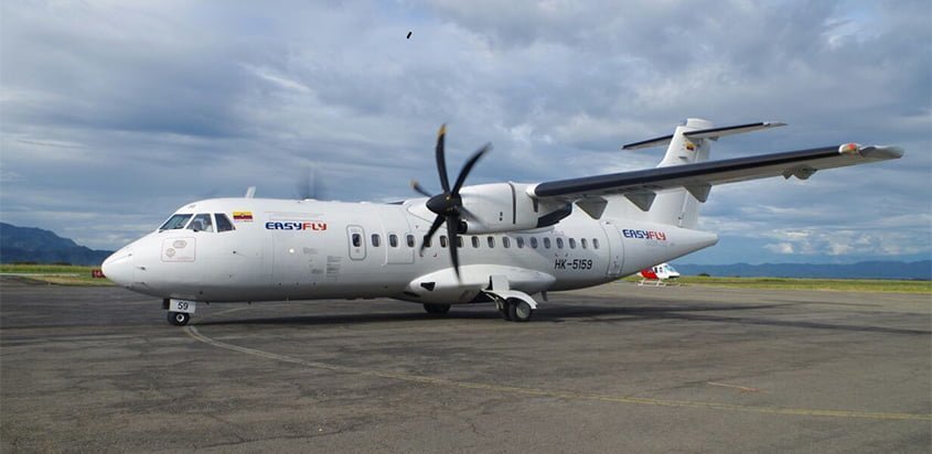 ATR 42 de EasyFly en plataforma.