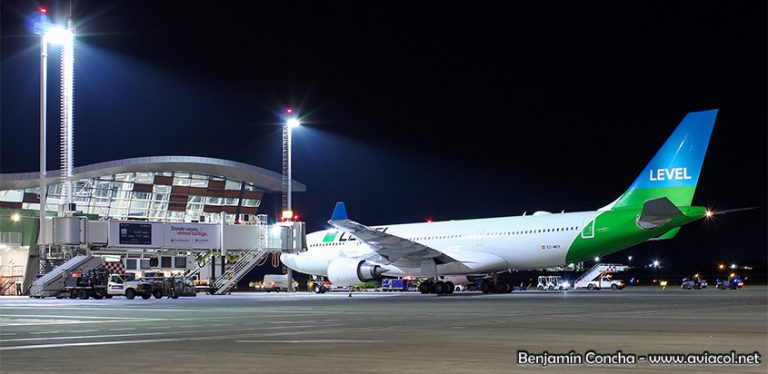 Airbus A330-200 de Level en el vuelo inaugural a Santiago de Chile.