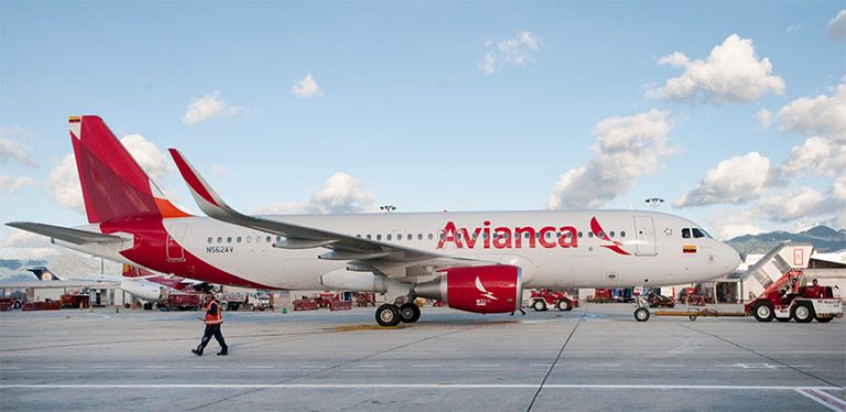Airbus A320 de Avianca en plataforma.