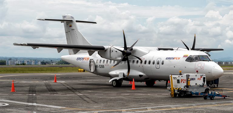 ATR 42 de EasyFly en el Aeropuerto Matecaña de Pereira.