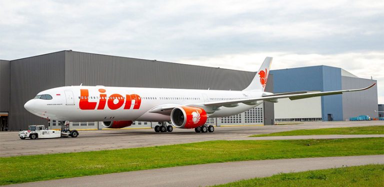 Primer Airbus A330neo de Lion Air.