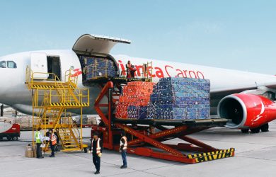 Airbus A330F de Avianca Cargo transportando flores.
