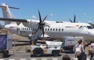 ATR 42 de EasyFly en la plataforma del Aeropuerto Vanguardia de Villavicencio.