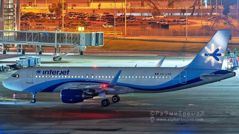 Airbus A320 de InterJet llegando en su vuelo inaugural a Medellín.