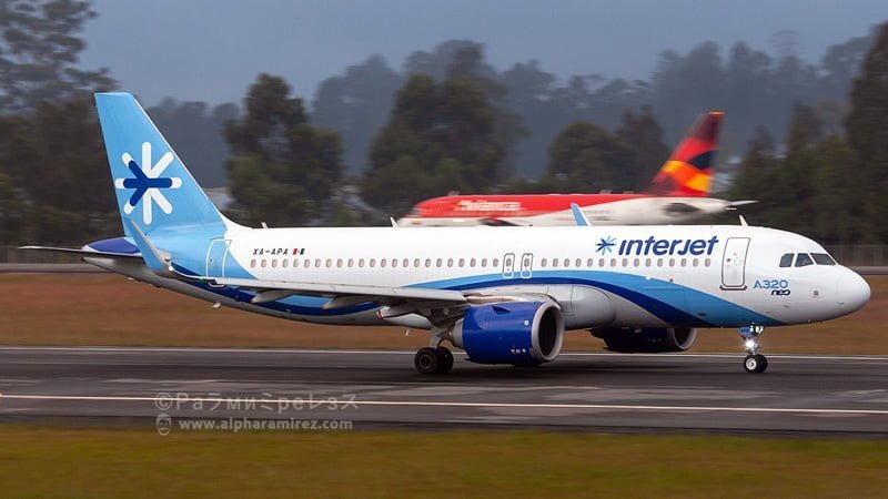 Airbus A320 de InterJet llegando en su vuelo inaugural a Medellín.