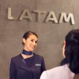 Counter de LATAM Airlines de atención al cliente.