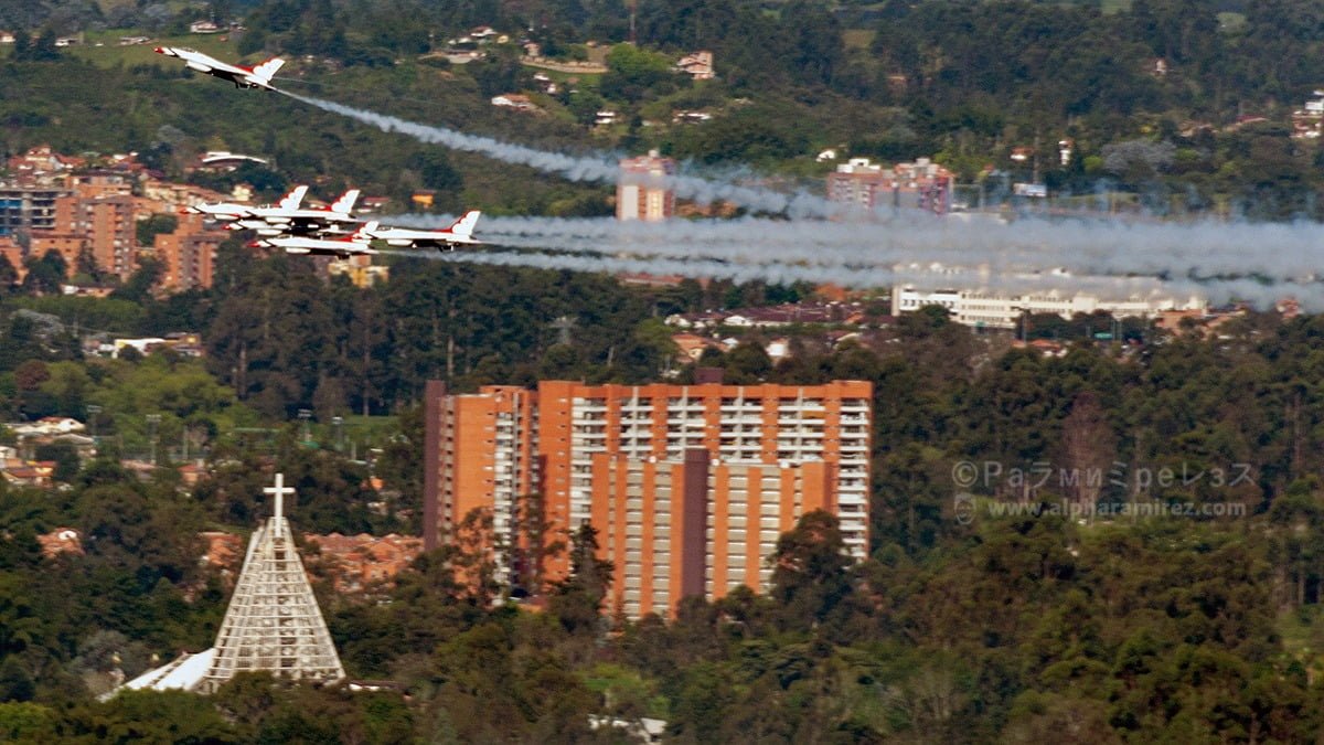 Thunderbirs durante la F-AIR Colombia 2019.