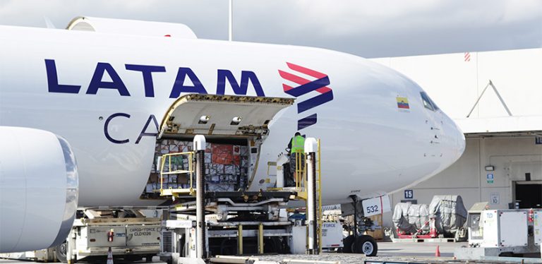 Boeing 767-300 de LATAM Cargo en Miami.