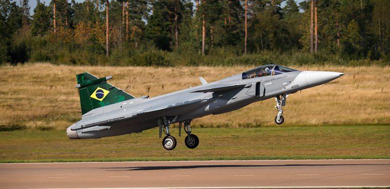 Primer vuelo del Gripen E de Brasil.