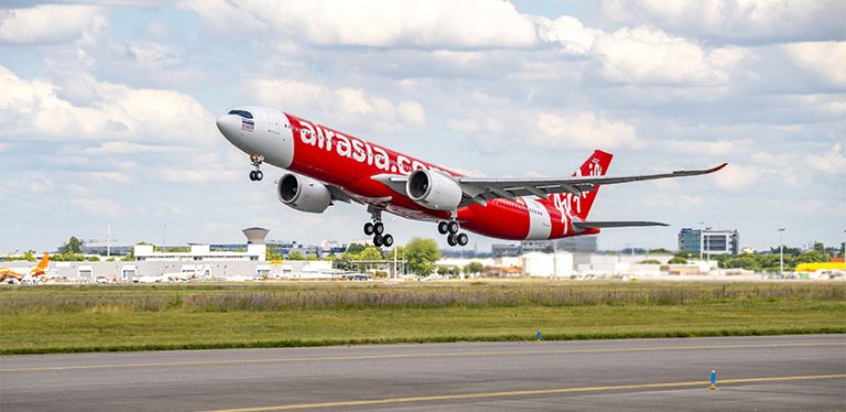 Primer Airbus A330neo de AirAsia.