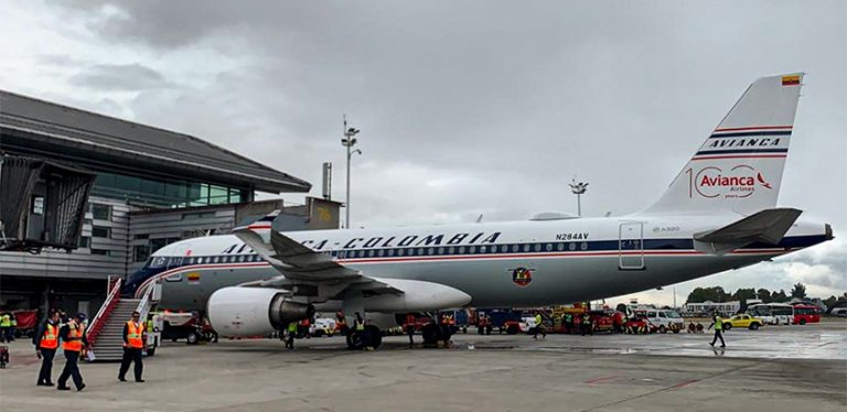 Airbus A320 de Avianca con pintura retro.