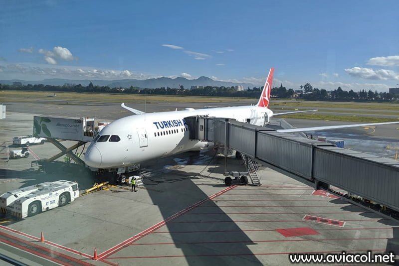 Boeing 787-9 de Turkish Airlines en su primer vuelo a Bogotá.