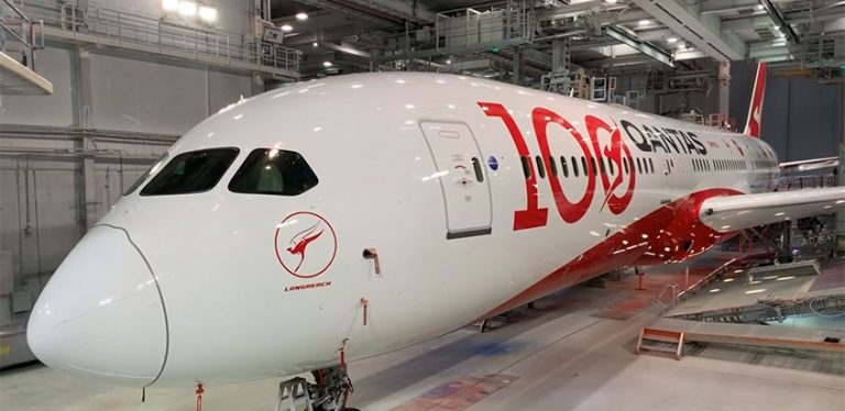 Boeing 787-9 de Qantas con livery del centenario.