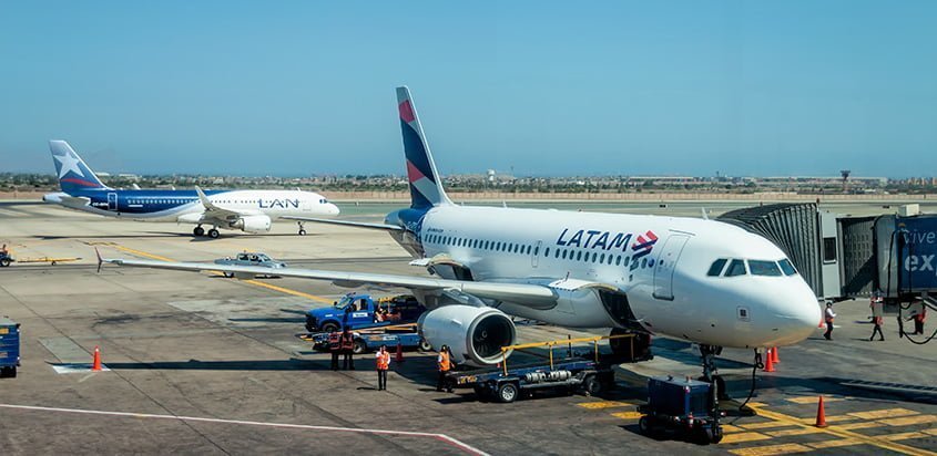 Airbus A319 y A320 de LATAM Airlines en Lima.