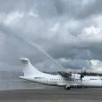 ATR 42 de EasyFly siendo bautizado en su vuelo inaugural entre Cartagena y Cúcuta.