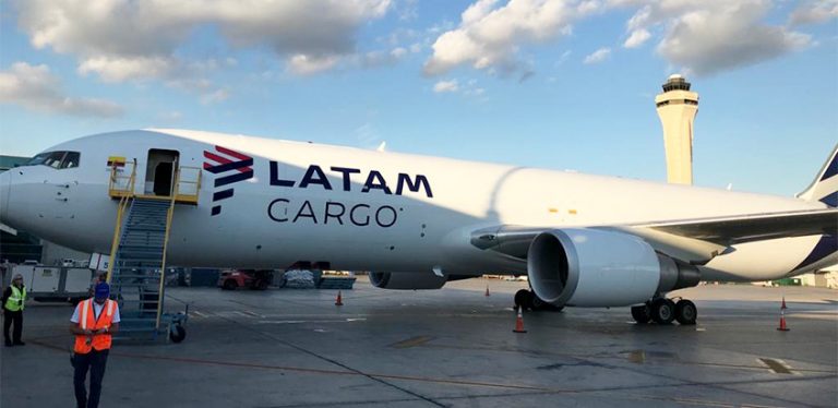 Boeing 767BCF de LATAM Cargo.