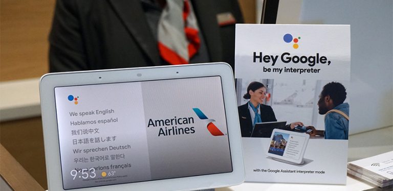 Google Assistant en sala VIP de American Airlines.