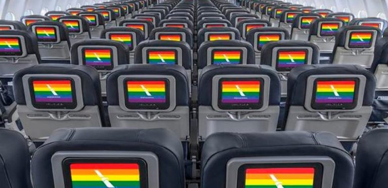 Interior de un Boeing 777 de American Airlines.