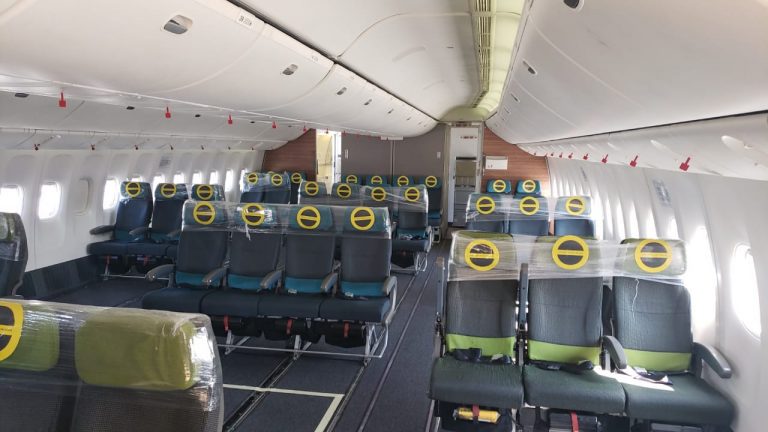 Boeing 777-300 de LATAM reconfigurado para carga.