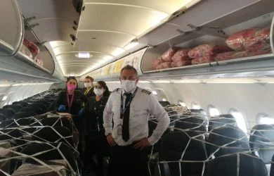Transporte carga humanitaria de Viva Air.
