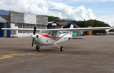 Cessna 172 de matrícula HK-2129 accidentado.