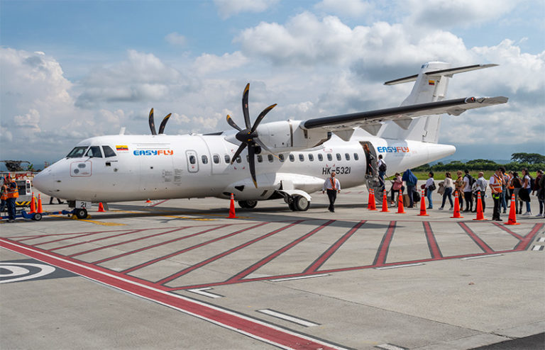 ATR 42-600 de EasyFly en el Aeropuerto El Edén de Armenia.