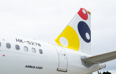 Empenaje de un Airbus A320 de Viva Air.
