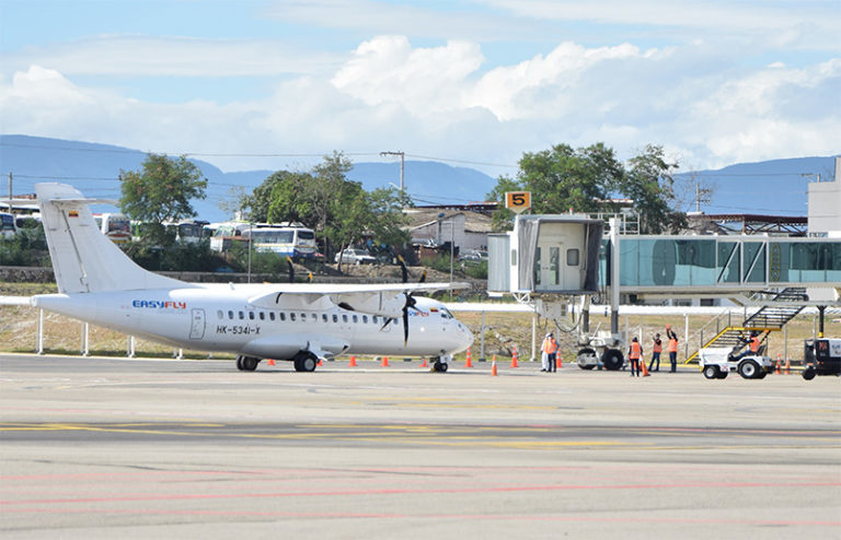 ATR 42-600 de EasyFly en el aeropuerto Camilo Daza de Cúcuta.