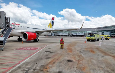 Simulacro de Viva Air para manejo de COVID-19.