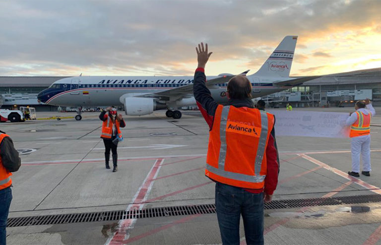 Primer vuelo doméstico de Avianca.