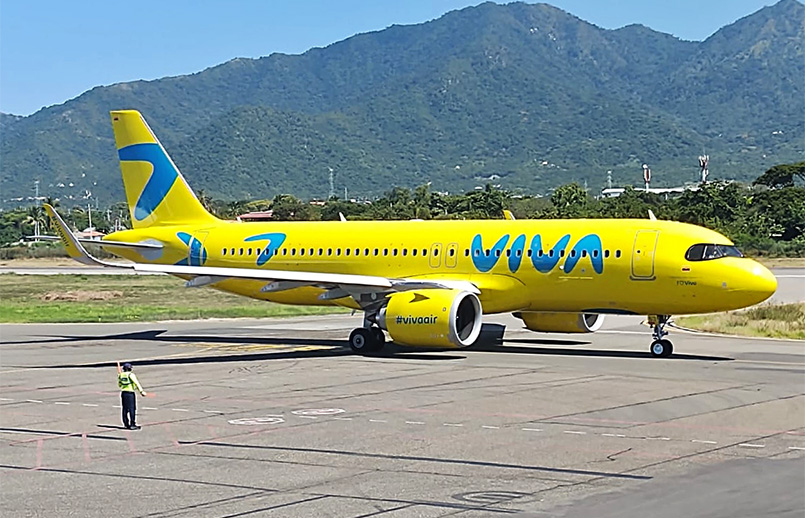 Airbus A320neo de Viva Air en el aeropuerto Simón Bolívar de Santa Marta.