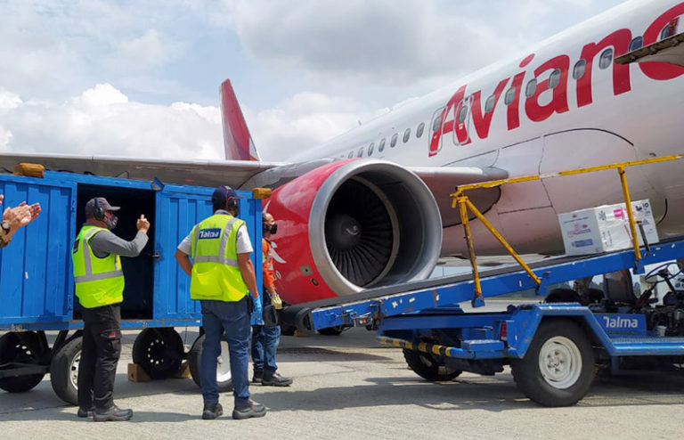 Transporte de vacunas para Covid-19 de Avianca.