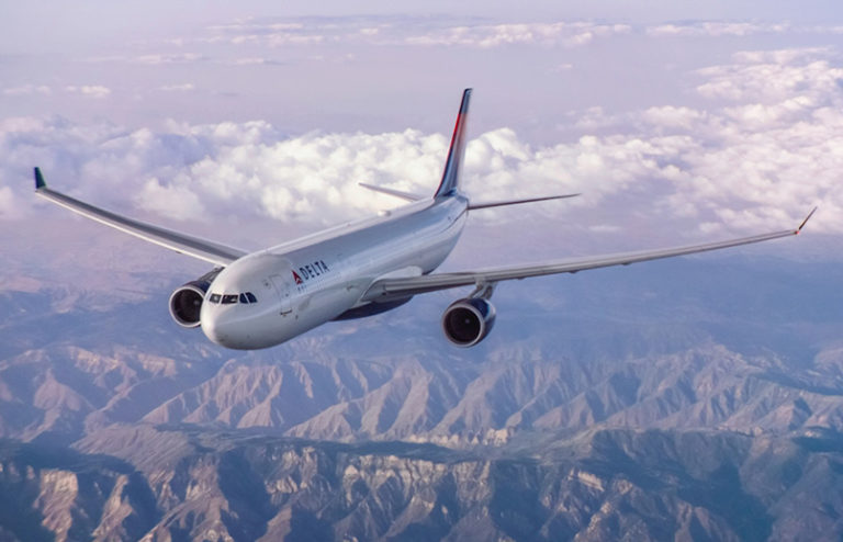 Airbus A330 de Delta Air Lines en vuelo.