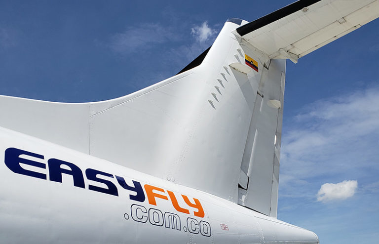 Empenaje de un ATR 42-500 de EasyFly.