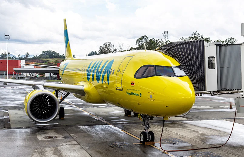 Airbus A320neo de Viva en el aeropuerto José María Córdova de Medellín.