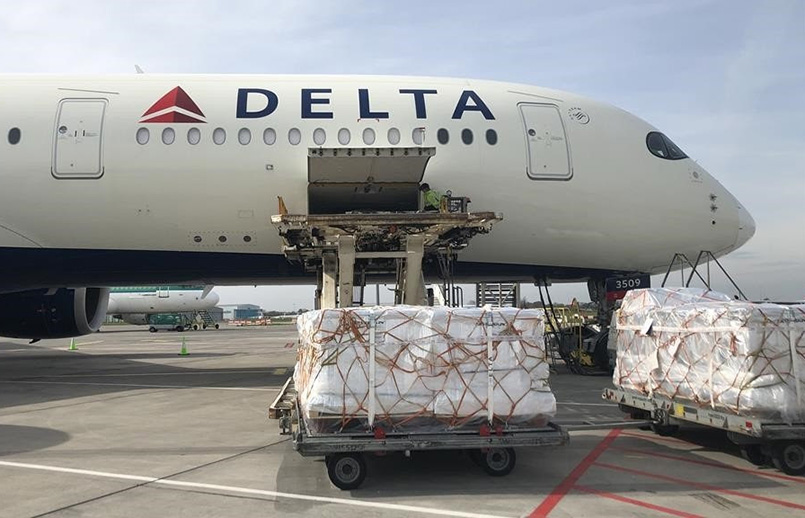 Transporte de carga en un Airbus A350 de Delta Air Lines.