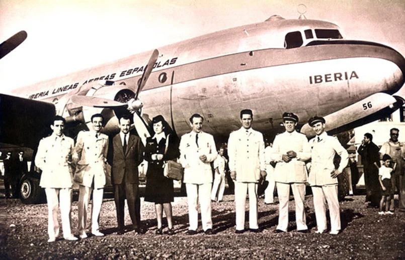 Primer vuelo de Iberia a América Latina.