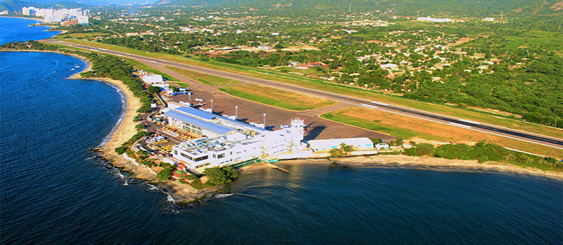 Vista aérea del aeropuerto Simón Bolívar de Santa Marta.