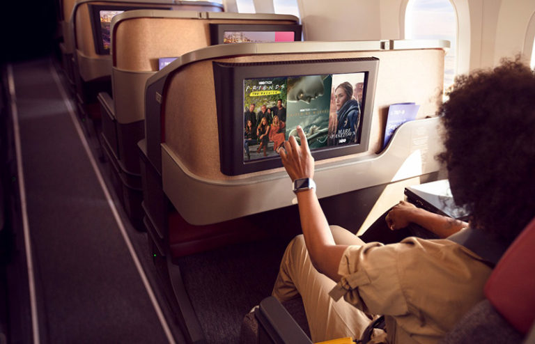 Sistema de entretenimiento a bordo de LATAM Airlines.
