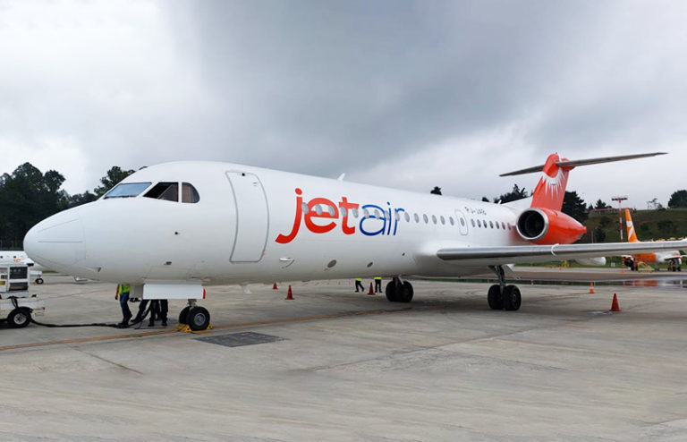 Fokker 70 de Jetair Caribbean en el Aeropuerto José María Córdova de Rionegro.