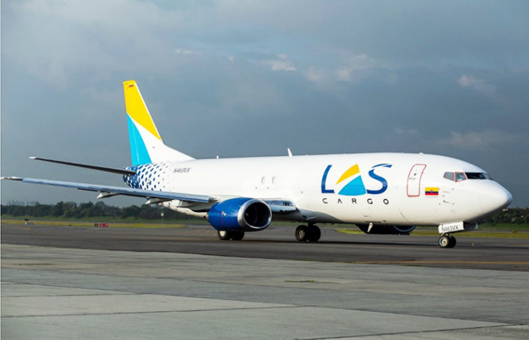 Boeing 737-400 de Líneas Aéreas Suramericanas.