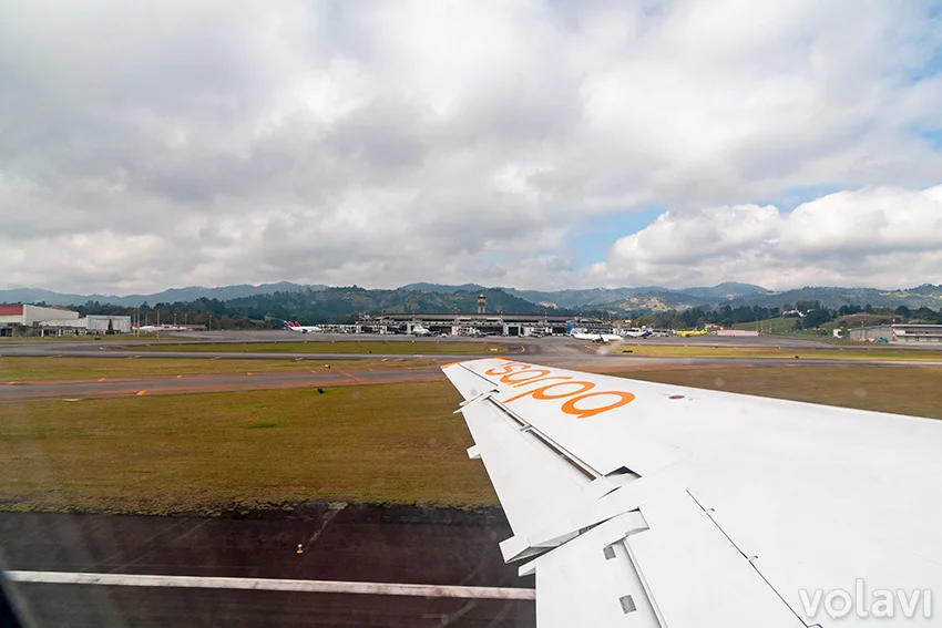 Vuelo inaugural de Sarpa entre Medellín y Riohacha (Embraer 145).