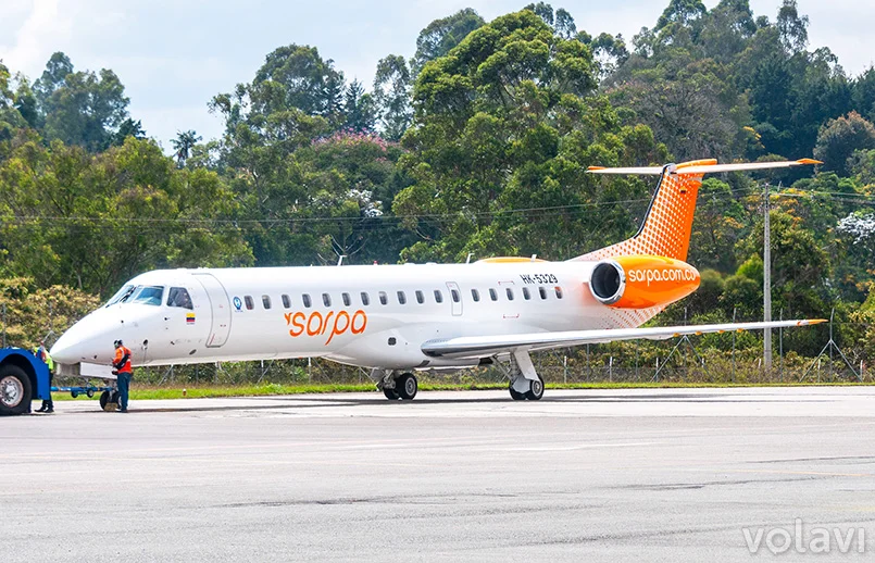 Vuelo inaugural de Sarpa entre Medellín y Riohacha (Embraer 145).