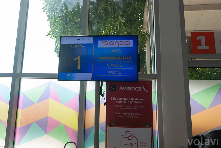 Vuelo inaugural de Sarpa entre Medellín y Riohacha (Embraer 145).