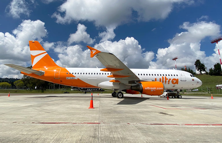 Primer Airbus A320 de Ultra Air (N712AV).