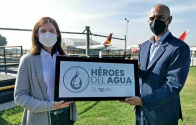 Aeropuerto Eldorado recibe reconocimiento "Héroes del agua" por gestión ambiental.