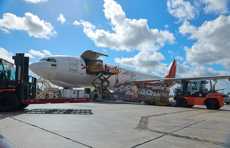 Transporte de flores por San Valentín de un Airbus A330F de Avianca Cargo.